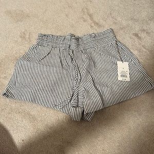 Striped linen shorts